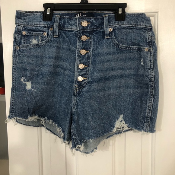Women’s Gap cut off denim shorts size 12 - Picture 2 of 4